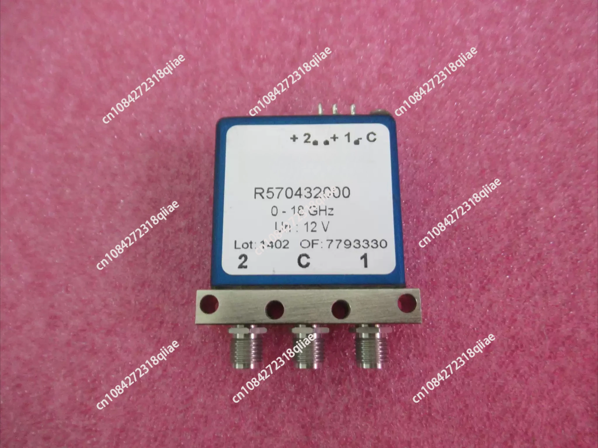 Interruptor Coaxial Mecánico RF SPDT de 12V y 18GHz DC-18GHz R570432000
