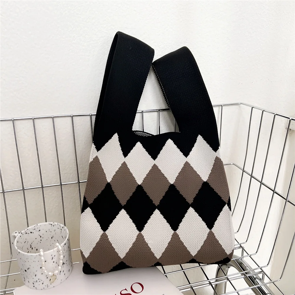 Сумка-тоут в клетку, с геометрическим рисунком