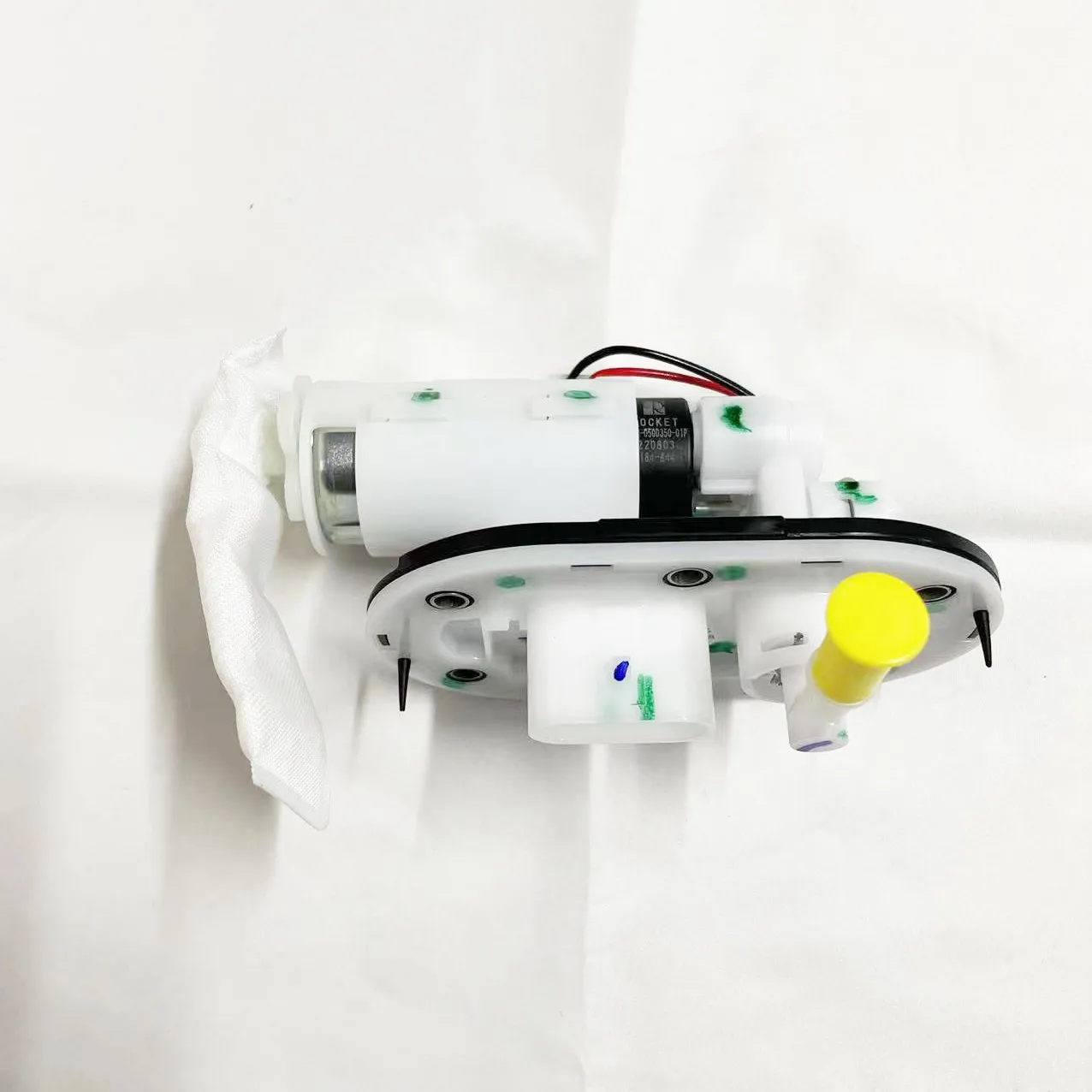 

Электронный впрыск топлива, электрический топливный насос, одна топливная трубка для Benelli Benelli 150S 180S Keeway RKF 125i QJMotor SRK 125 S