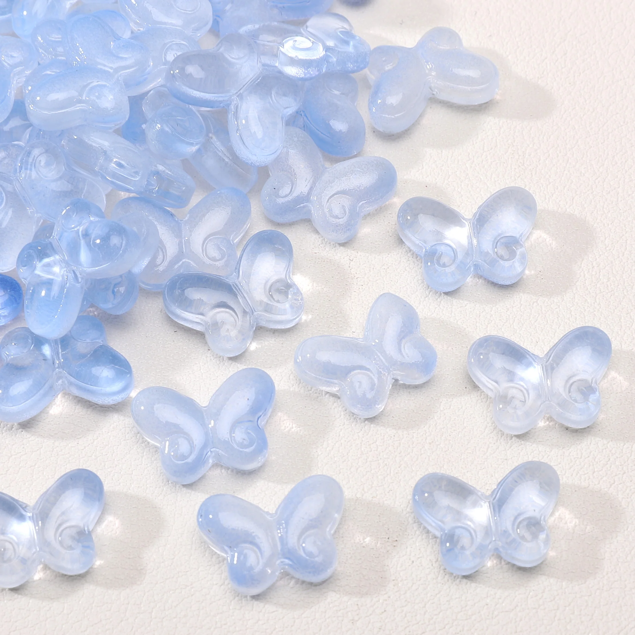 10 Stück/Lot 14x10mm Niedliche Bunte Schmetterlingsförmige Glasperlen Lose Abstandhalterperlen für DIY-Herstellung von Halsketten und Armbändern – Detail 2