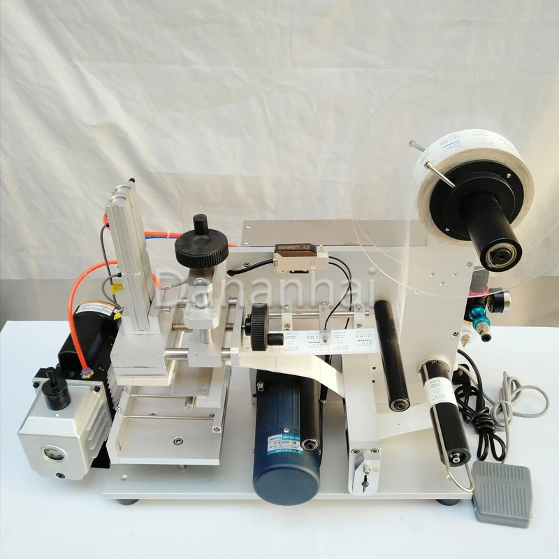 High Precision Desktop Semi-Automatic Flat Bottle Labeling Machine Square Box Label Printing for Small Business And Home Use