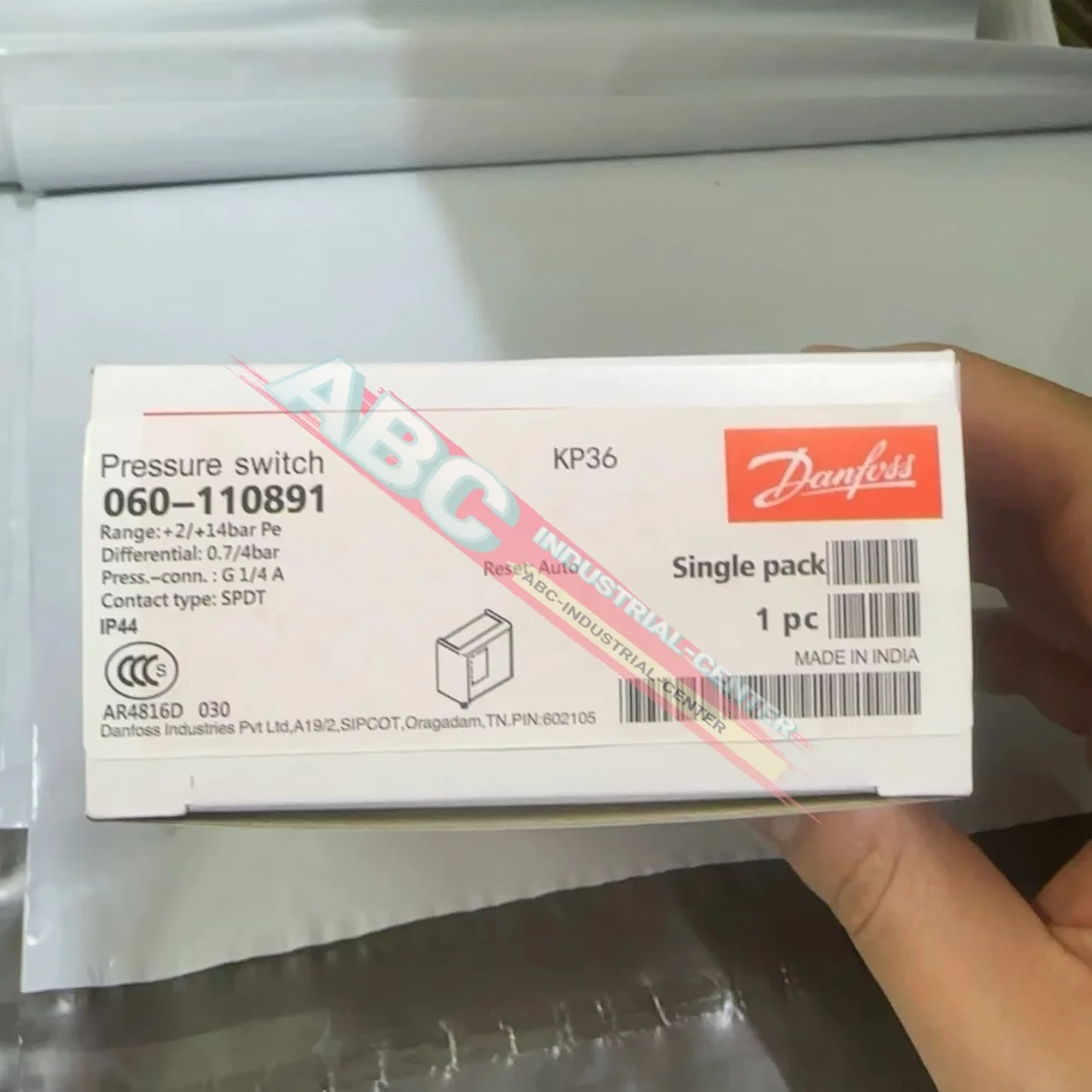 

Новый оригинальный датчик давления 060N1039 155U2606