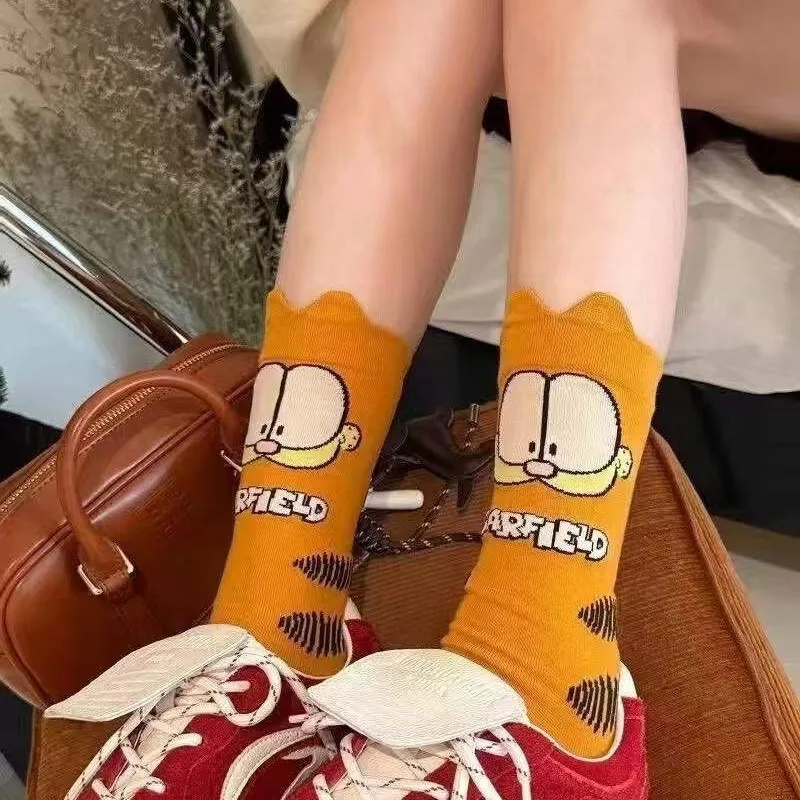

2 pairs of cute cartoon cat socks girls and girls medium tube socks autumn and winter stockings stacking socks