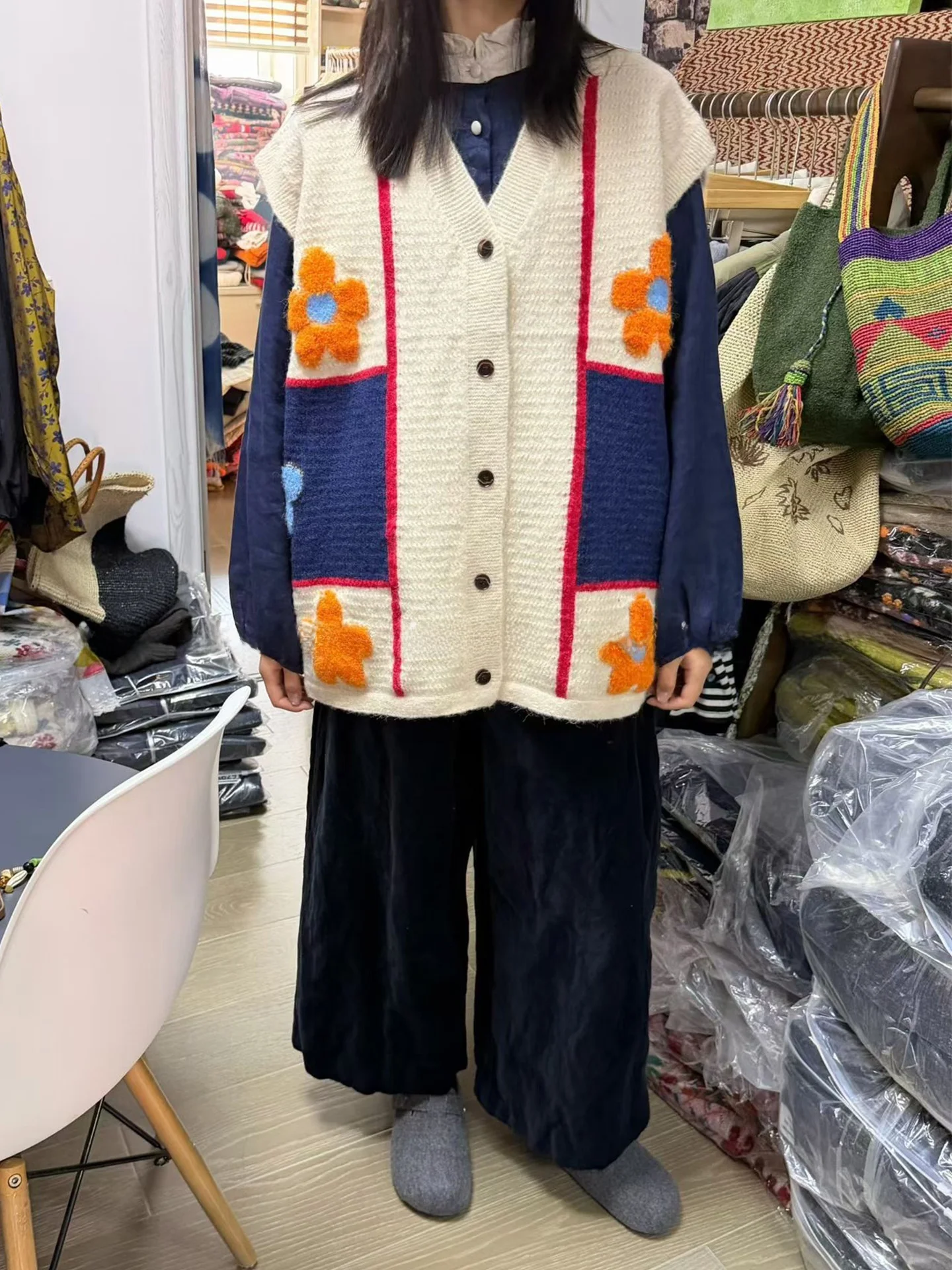 

Autumn Winter Knitted V-Ne Floral Vest plus Size Women's Faion Retro Peach Color Orange Flowered Knitwear for plus Size