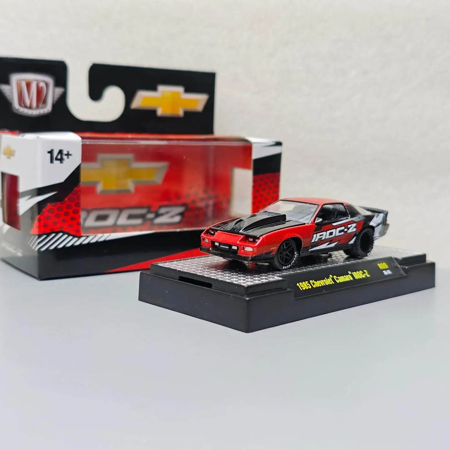 

M2 1:64 1985 Camaro IROC-Z Simulation Alloy Mini Car Model Hobby of Collecting Toys and Gifts Decoration