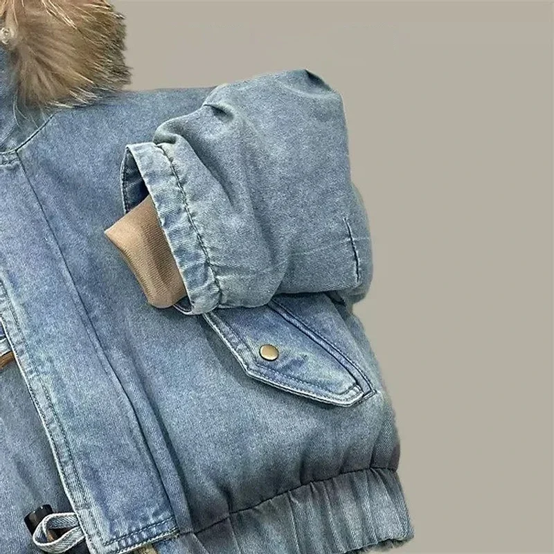 Jungen-Jeansjacken mit Kapuze und Fleece-Futter, lässige, mit Baumwolle gefütterte Kinderjacken mit Pelzkragen, warme, dicke Winterjacken für Kinder. – Detail 3
