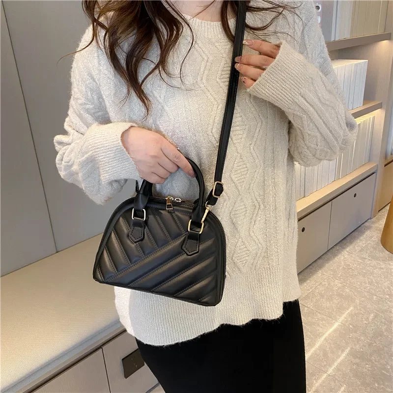 

Spring/Summer Solid Color Handheld Bag for Women 2023 New Fashion Korean Version Foreign Style One ShoulderCrossbody Bag Simple