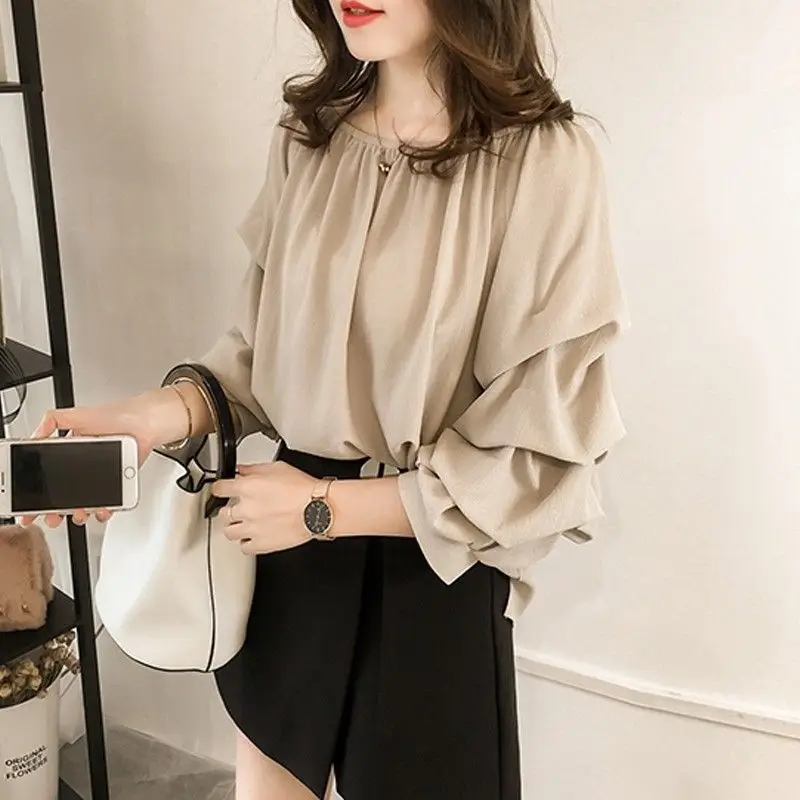 Off Shoulder Chiffon Short Sleeved Shirt for Women\'s Spring Autumn New Western Style Temperament Elegant Loose Versatile Top