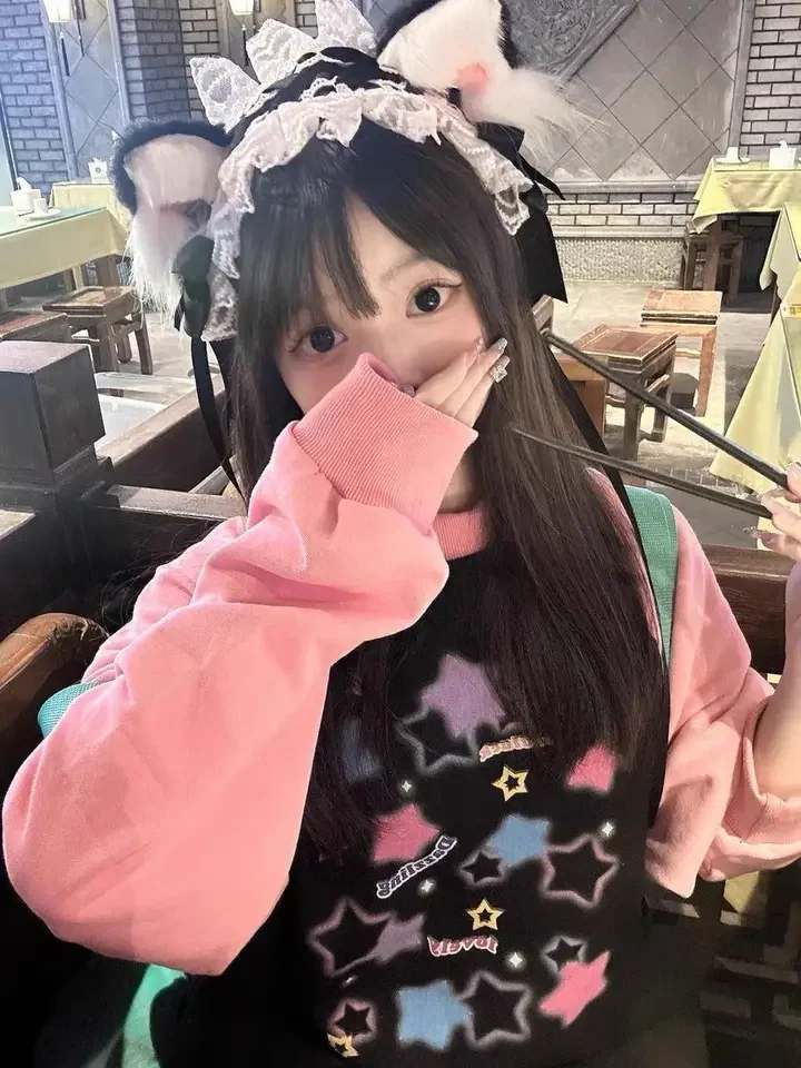 Color Blocked Shoulder Sleeves Sweet and Cool Hoodie for Women in Autumn and Winter New Long Sleeved Dopamine Women's Loose Top