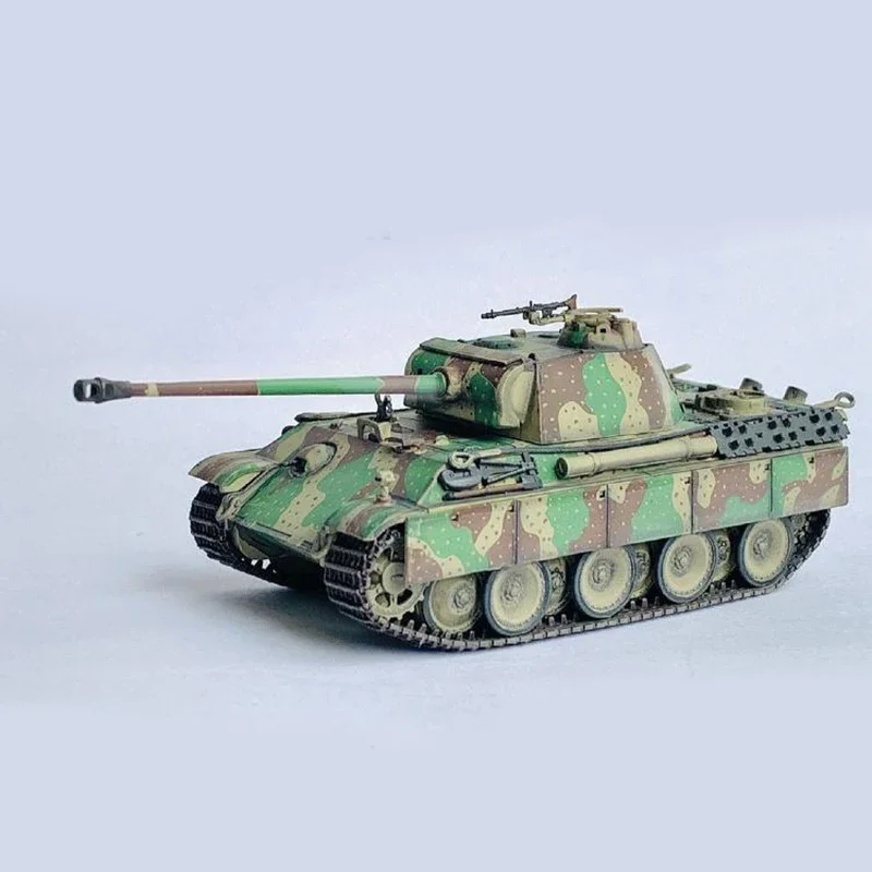 

Veyron 63209 1/72 Scale Sd.Kfz.171 Panther G Finished Model of The Black Panther G Militarized Combat Tracked Tank Collection