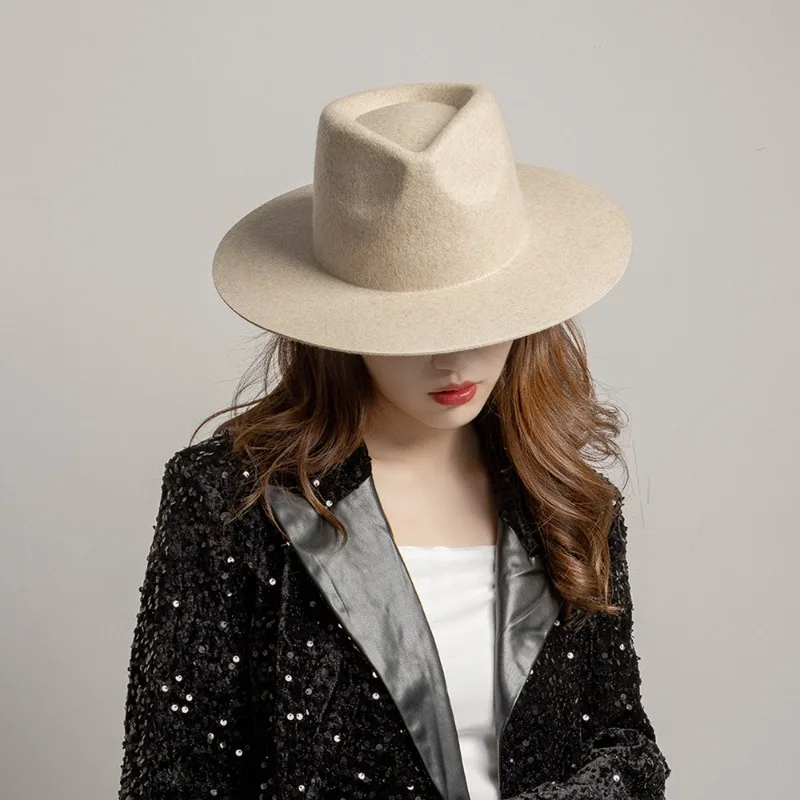 Corona semplice con tesa larga, cappello jazz in lana