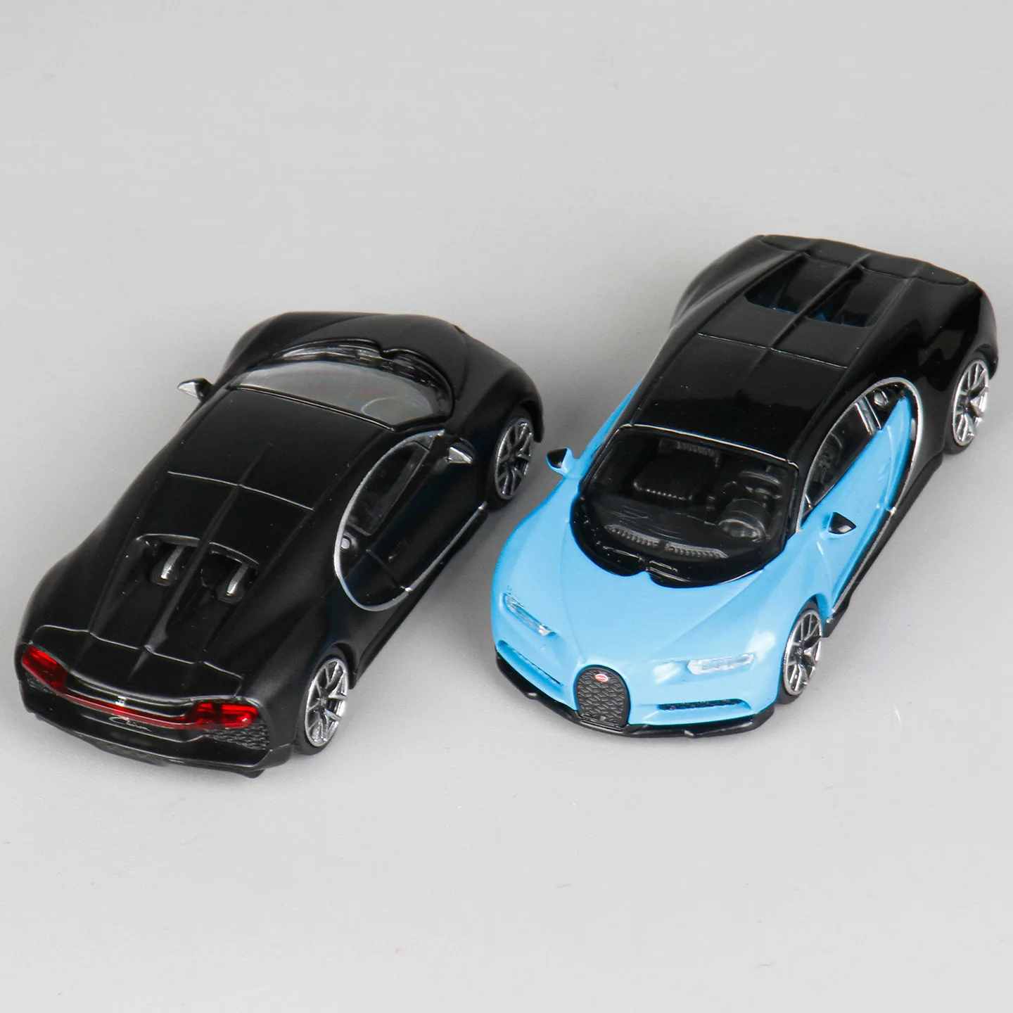 1:64 ブガッティ シロン スーパーカーおもちゃの車 1/64 JKM 車両