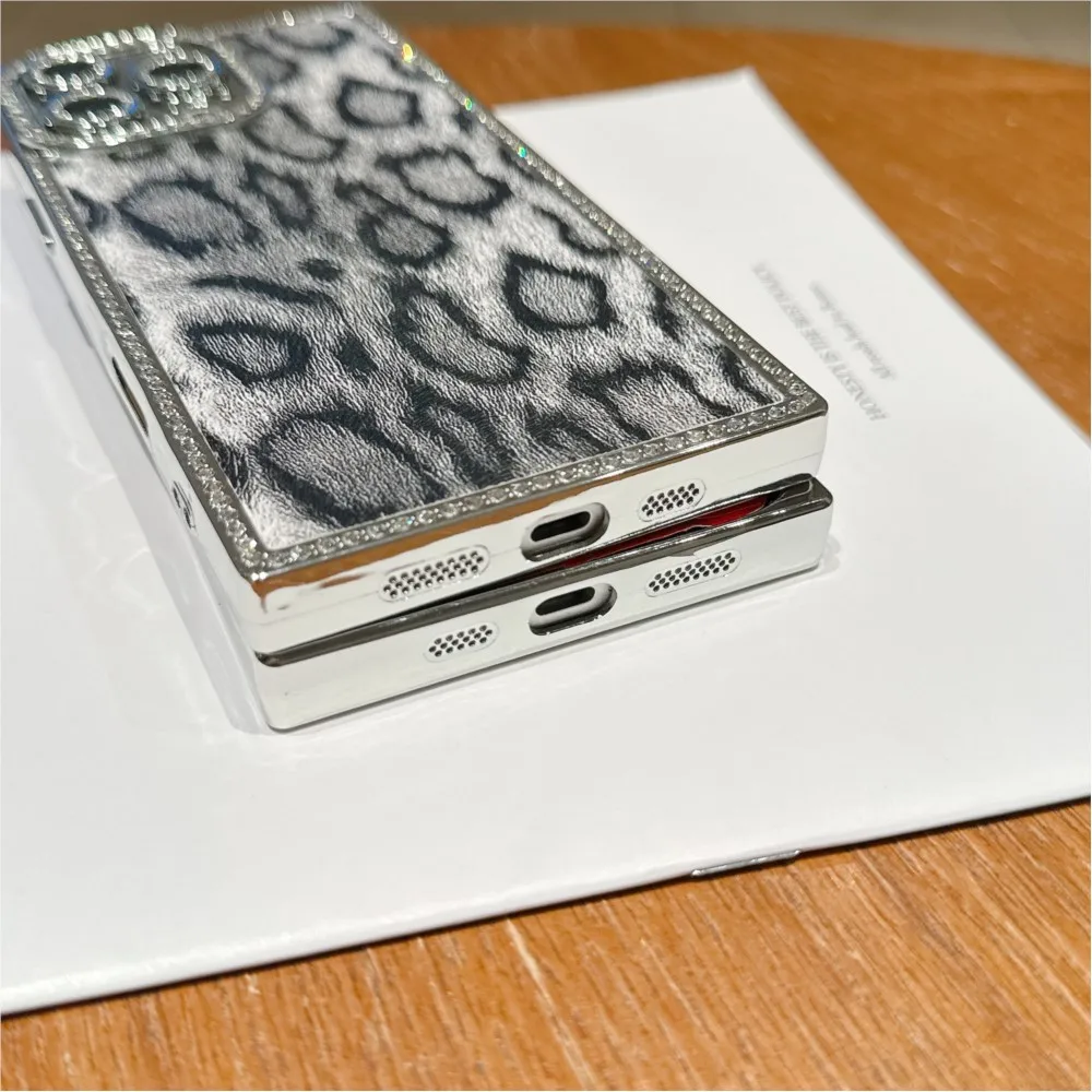 Funda de teléfono con estampado de leopardo y diamantes de lujo para iPhone 16, 15, 14, 13, Pro Max Plus, protección de cámara, cubierta chapada a prueba de golpes