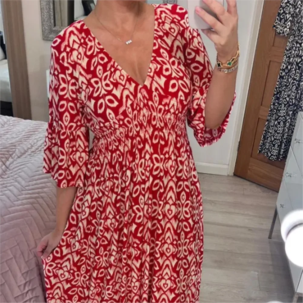 

2024 New V-neck Floral Dress With Casual Flared Sleeves High Waist Bohemian Beach Resort Dress Loose And Versatile Long Dresses