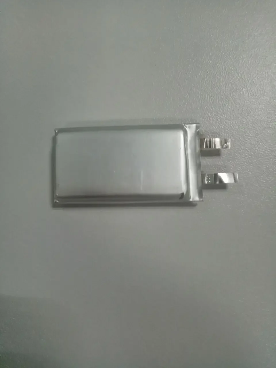 Hang Jun neue Produkt Spot Promotion 3,7 V Polymer-Lithium-Batteriekern Ein Produkt 702545   Kann Schutzplatte bringen.