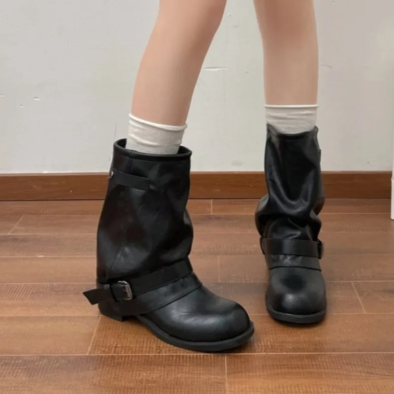 2026 New Round Toe Metal Belt Buckle Pleated Stack Vintage Block Heel Shortho Boots