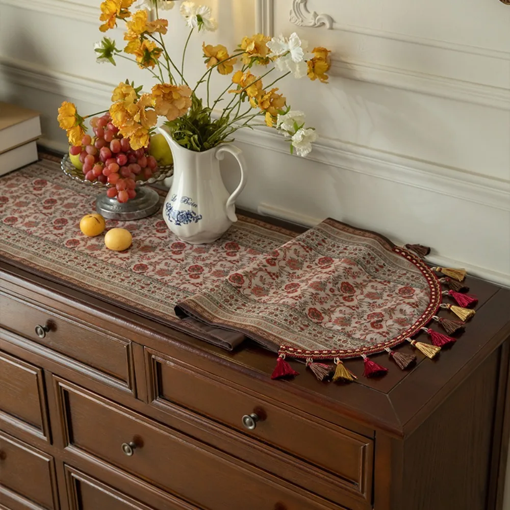 

American Style Retro Jacquard Table Cloth Vintage Long Strip Table Runner Exquisite with Tassel Cabinet Cover Living Room