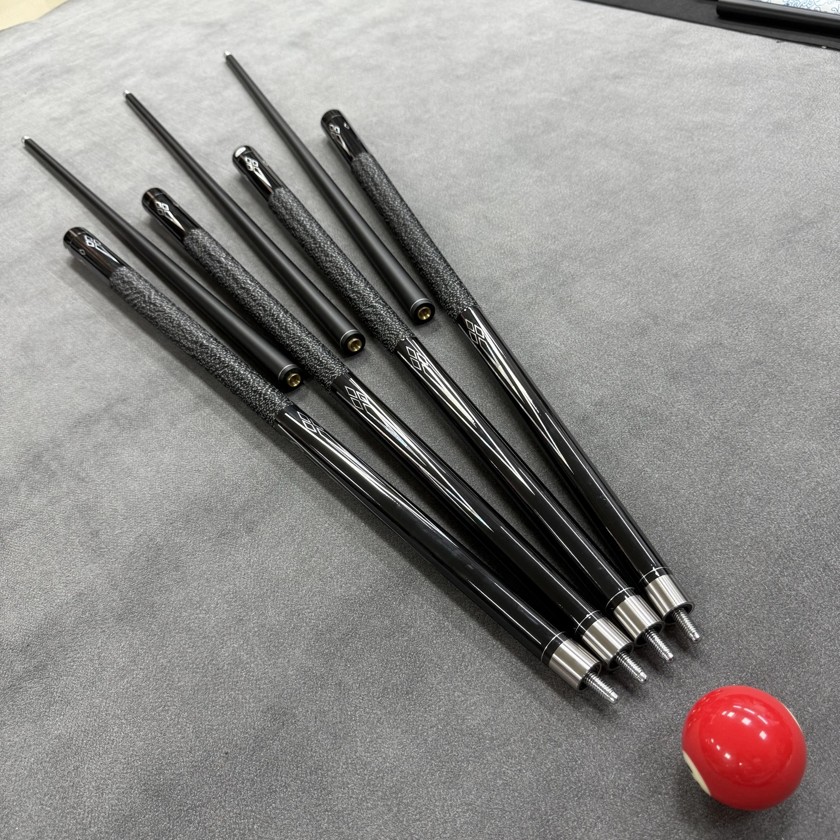 

High-Tech Gloss Baking Varnish Pool Cue, Unique Pattern, Black Hand Wrapped Grip, 3 Tip Sizes:10mm,11.5mm,12.5mm