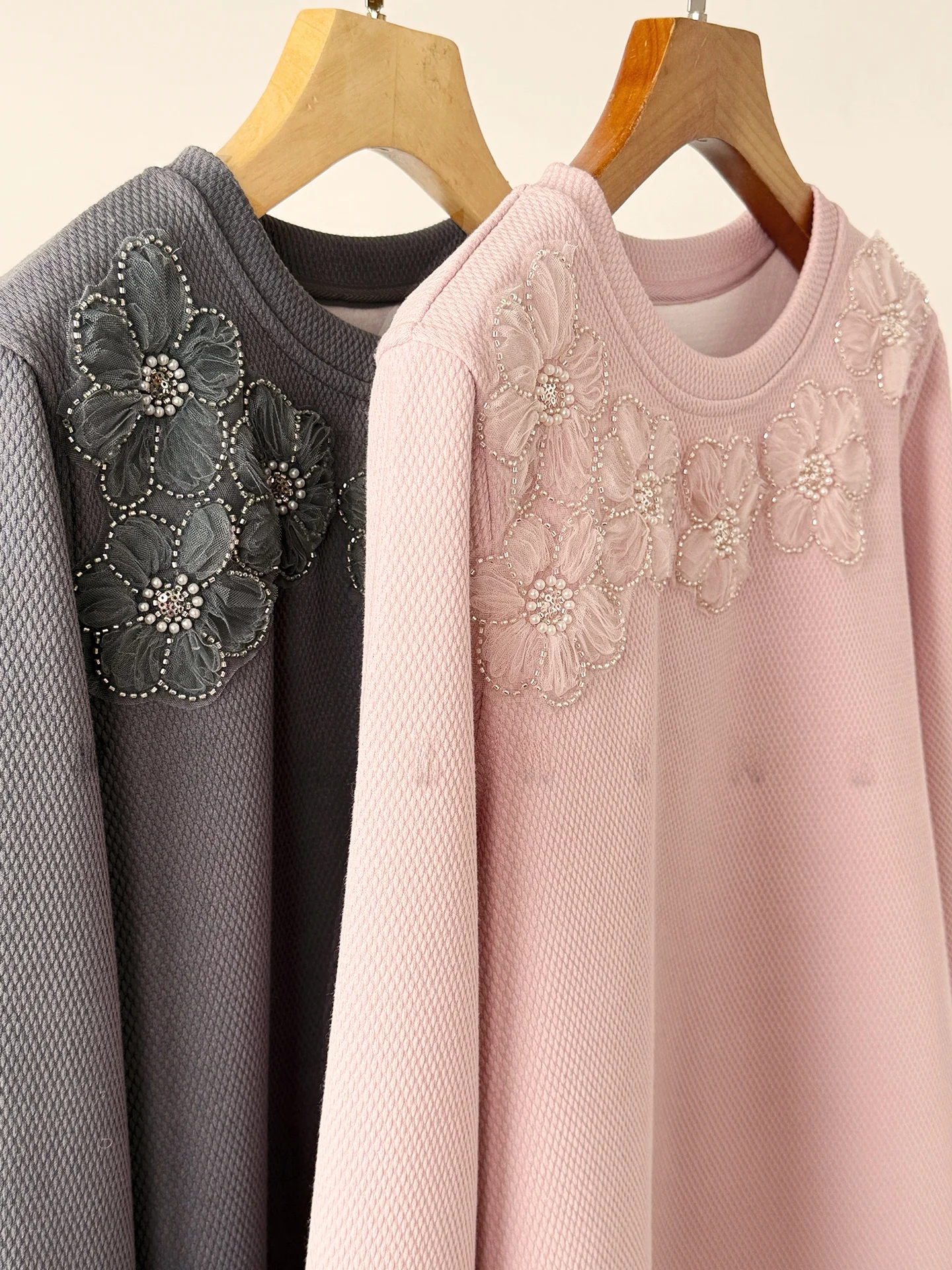 

Женская базовая футболка PTHERINE Premium с цветочным кружевом и длинным рукавом, винтажный стиль, из дышащей хлопковой смеси, приятная к коже