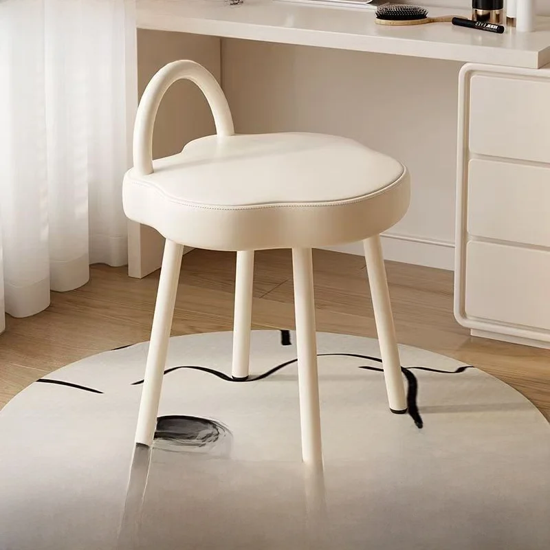 sedia-da-trucco-a-forma-di-nuvola-semplice-ideale-per-la-camera-da-letto-delle-bambine-realizzata-in-pvc-senza-schienale-capacita-di-carico-massima-non-specificata-peso-della-sedia