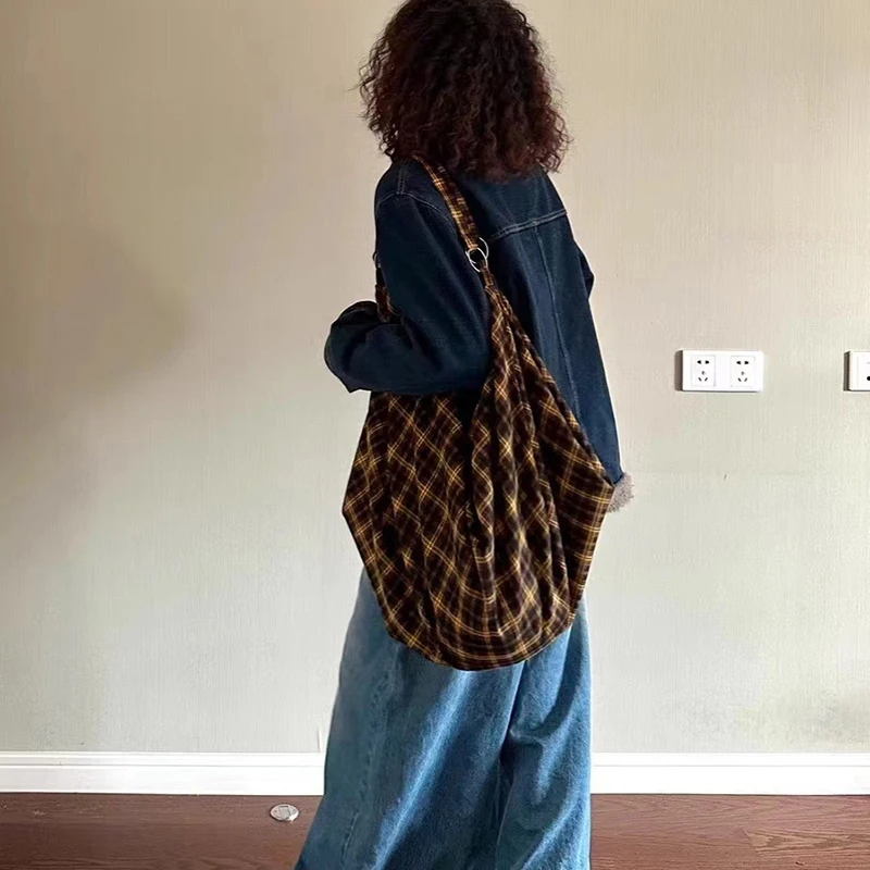 Koreanische karierte Canvas-Umhängetasche, Vintage-Mode-Rucksack, Damen-Tasche mit großem Fassungsvermögen, leichte, lässige Tragetasche für den Arbeitsweg – Detail 8