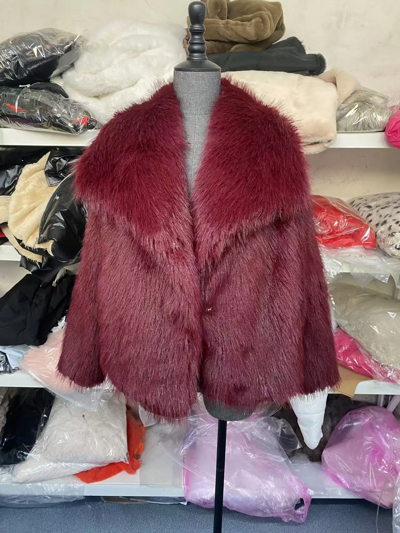 2025 Women's Coat Women's Autumn and Winter Fur Coat Woman Autumn Winter Faux Fur Coat Plush Fluffy Women's Jacket