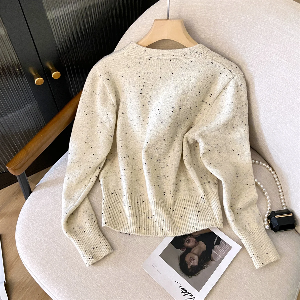 Women's V-neck Long-sleeved Casual Sweater with Bow, Y2K Fashion, High Street Style, Retro Top Sweater for Office Wear