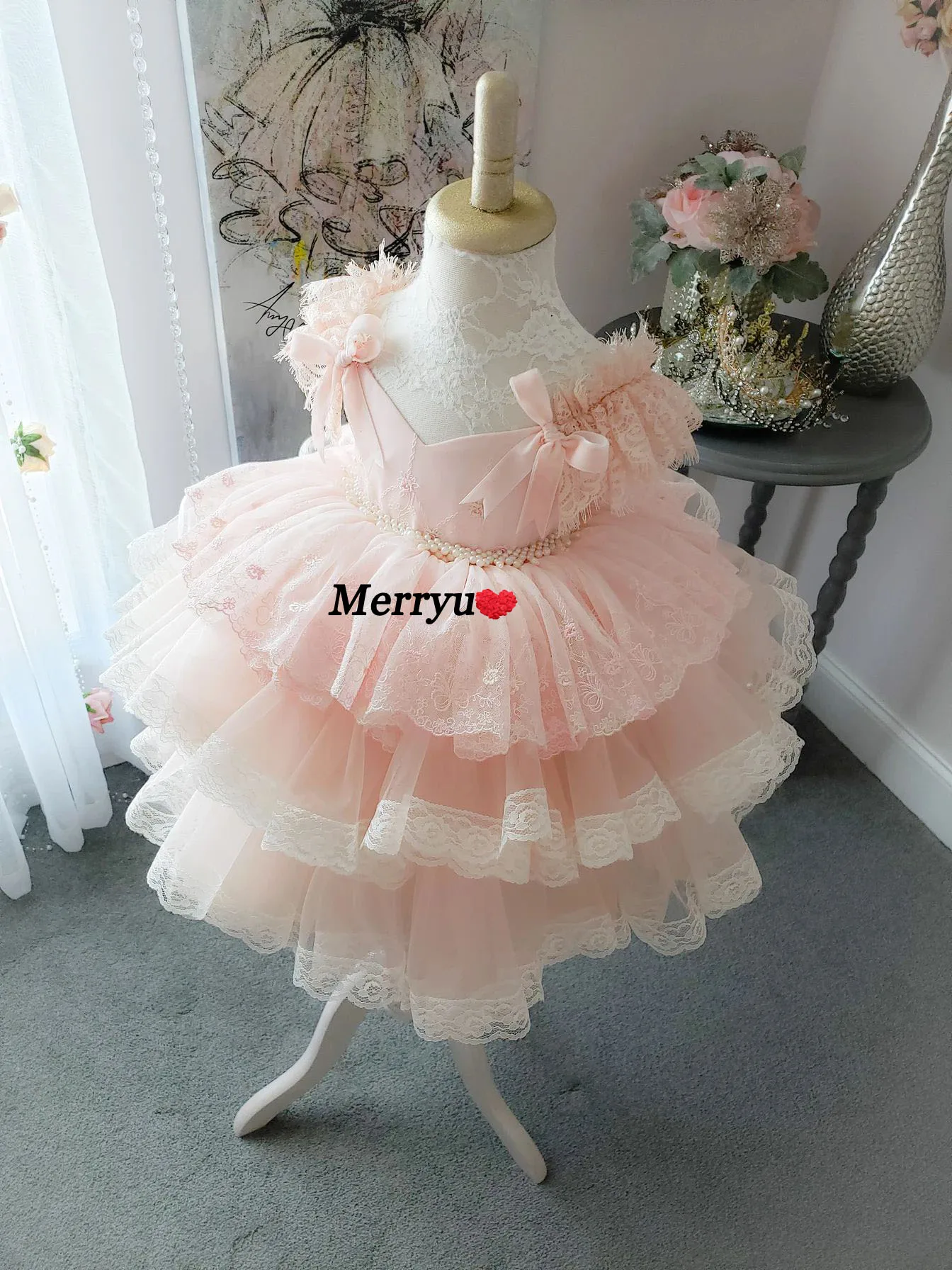 Bonito inchado rosa em camadas vestido de baile menina pageant vestido pérolas miçangas flor menina vestidos de renda primeiro comunhão vestido ano novo