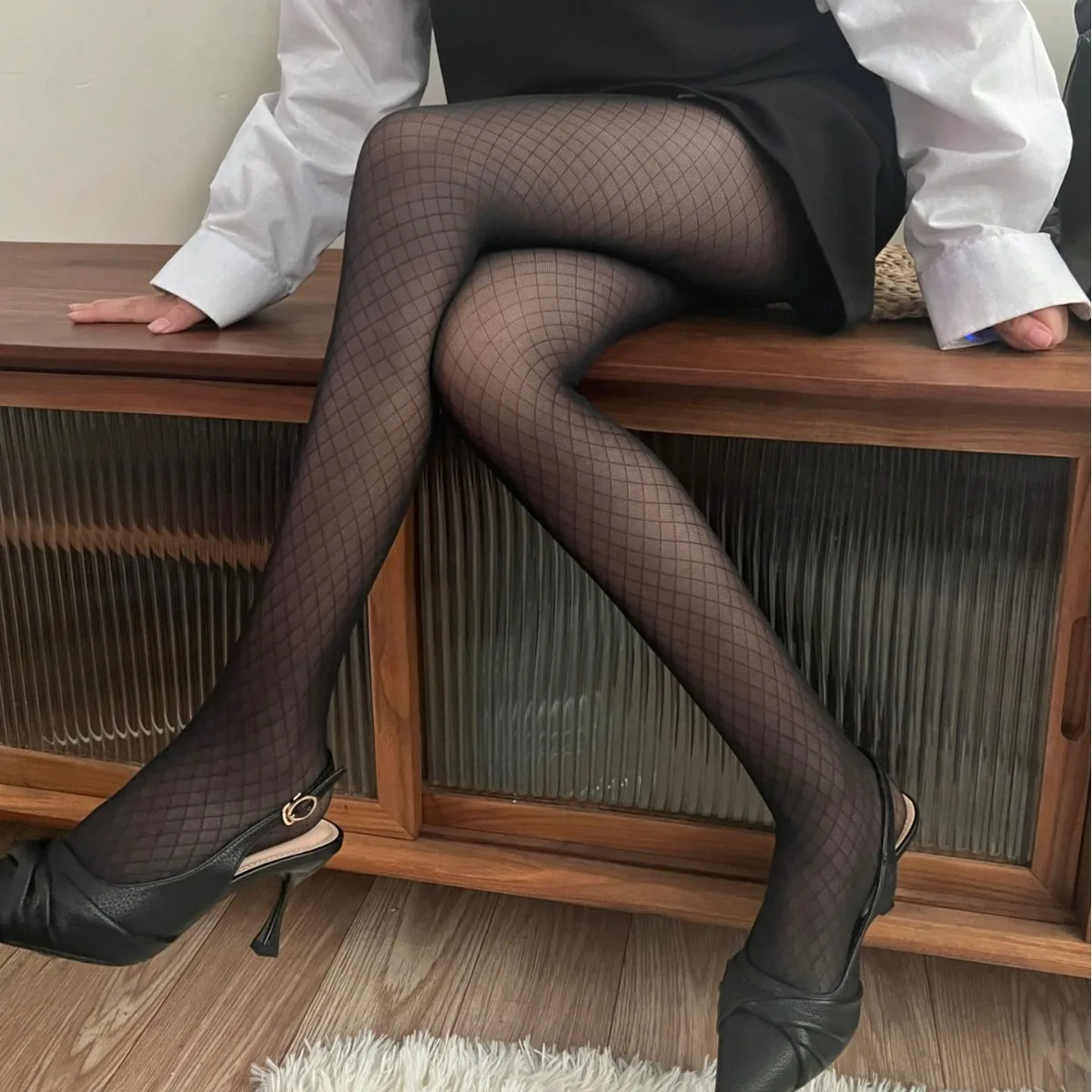 Women’s Fine‑Diamond‑Grid Sheer Fishnet Pantyhose Thin Semi‑Transparent Small‑Rhombus Black Mesh Tights for Daily‑Office Wear