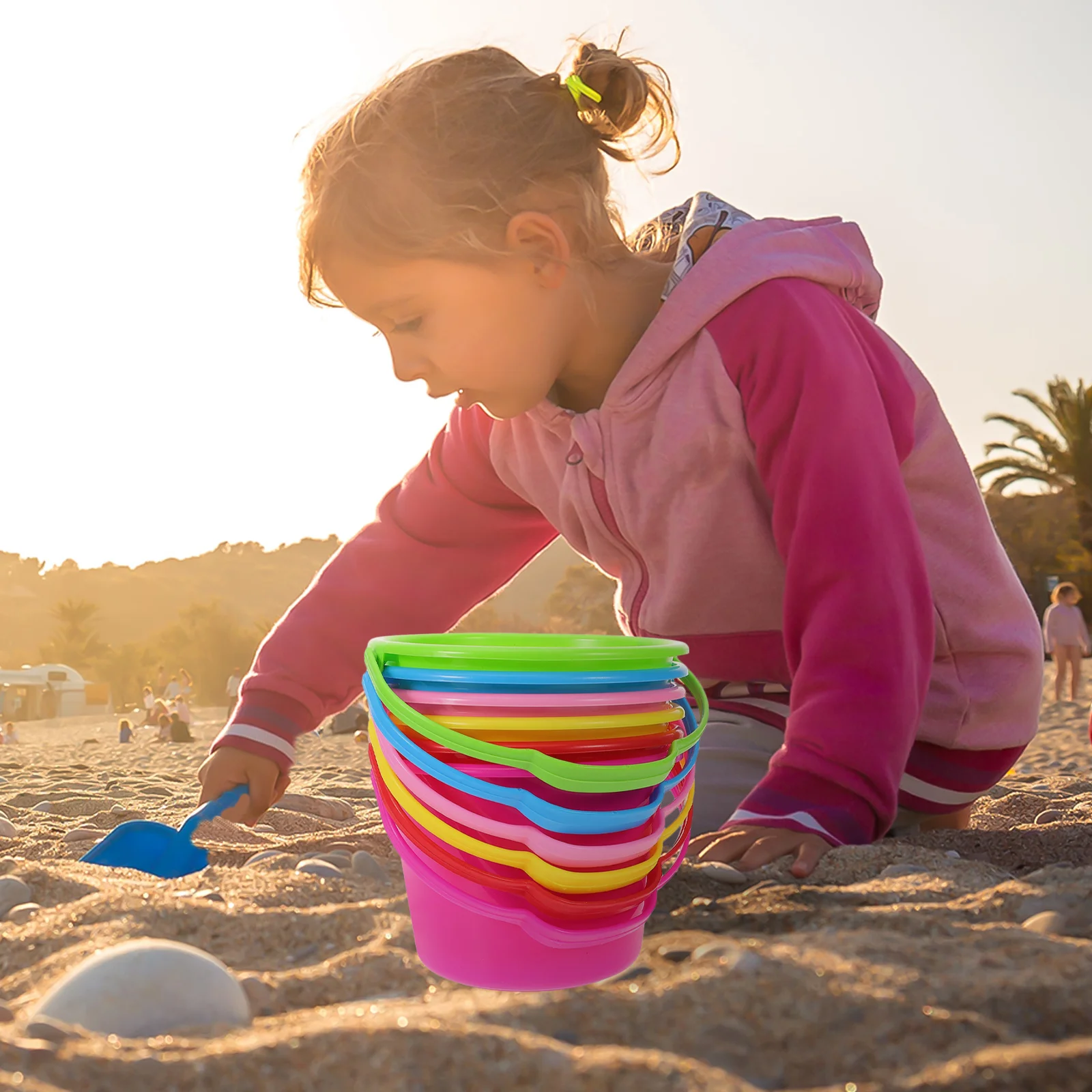 6-teilige Strandeimer für Kinder, Spieleimer, Sandcastle, kleines Spielzeug für mit Wasser am Meer