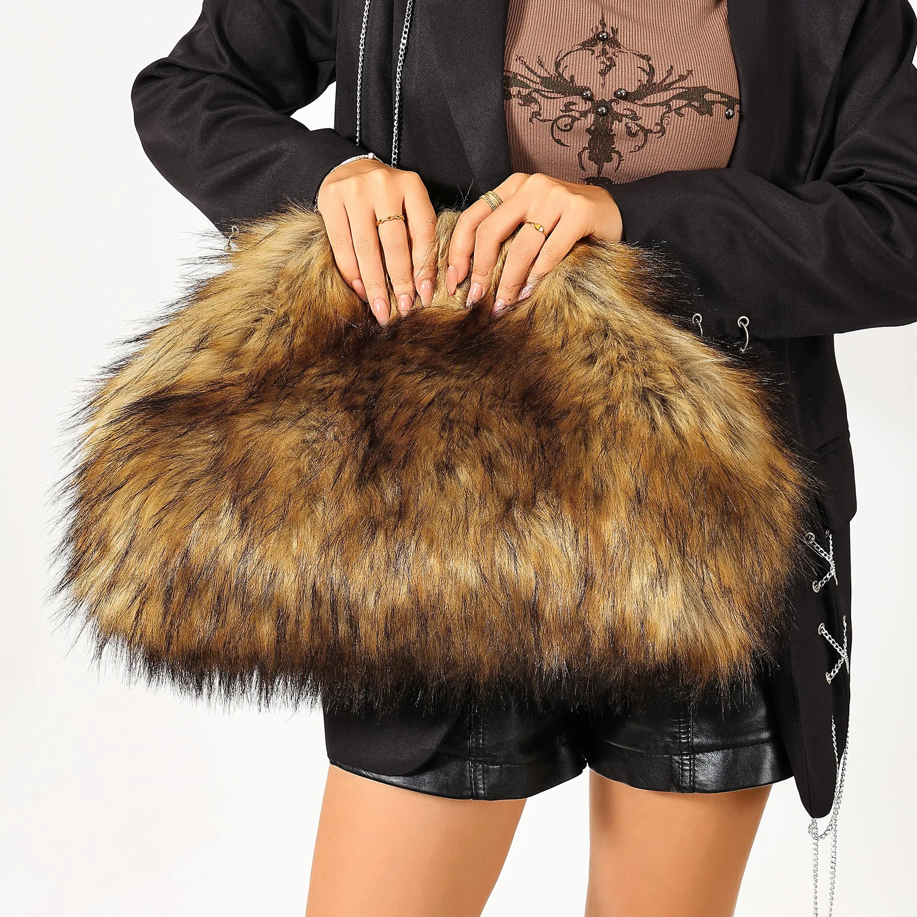 Cross-border New Imitation Raccoon Hair Clutch Bag Long Hair Artificial Fur Women's Fashion Daily Clutch Bag