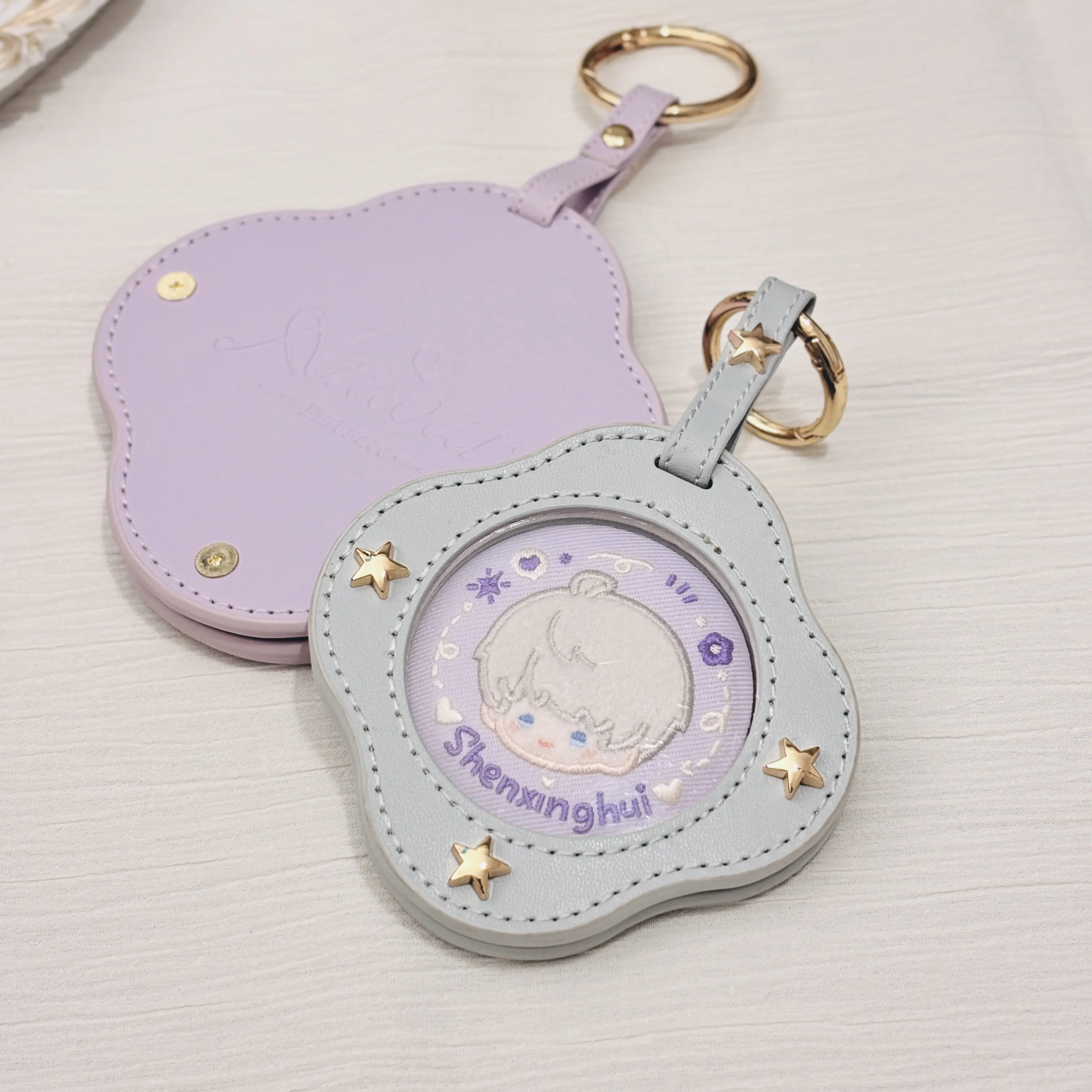 Star Decorated Leather Badge Protector Keychain, Transparent Window Charm, 38/58/65/75mm for Round Pin Display & Bag Accessory