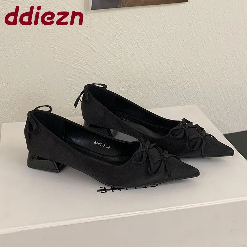 2025 nuova moda seta superficiale donna scarpe tacco basso farfalla-nodo femminile slip on calzature punta a punta signore tacchi pompe scarpe