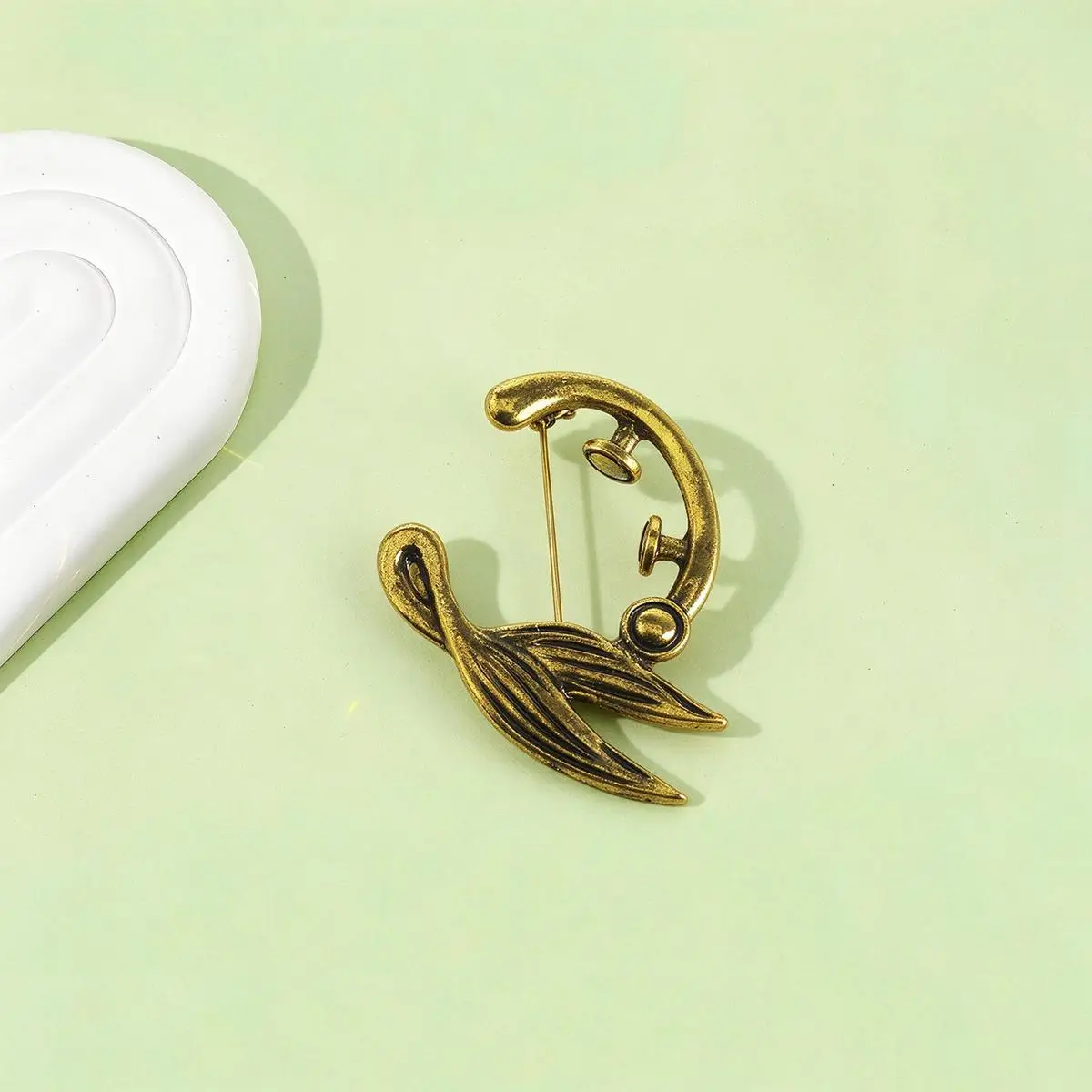 Anime Violet Evergarden Brooch Cartoon Funny Backpack Lapel Metal Badge Cosplay Clothing Accessories Jewelry Gift For Friends