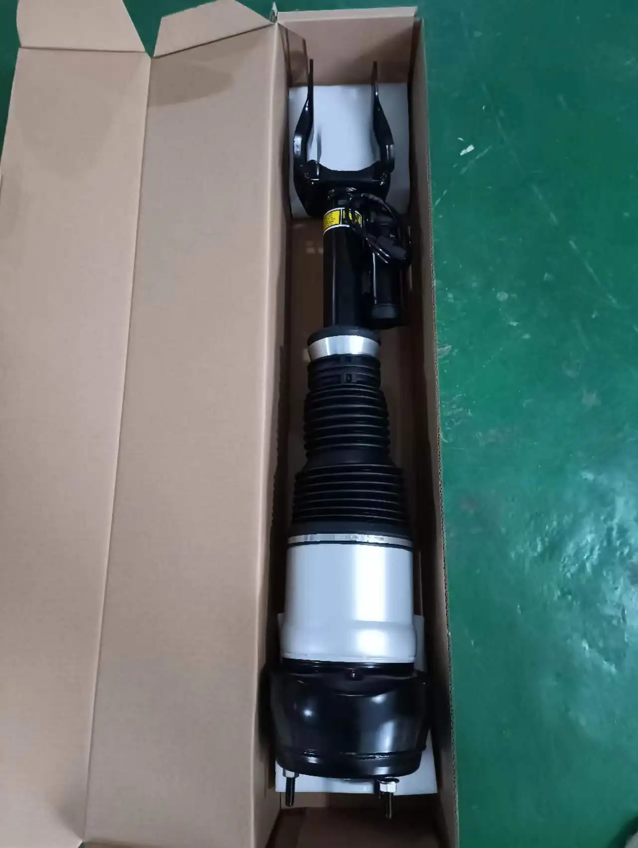 ممتص الصدمات الأمامي الأيمن W166 GL-Class دعامة صدمات التعليق الهوائي