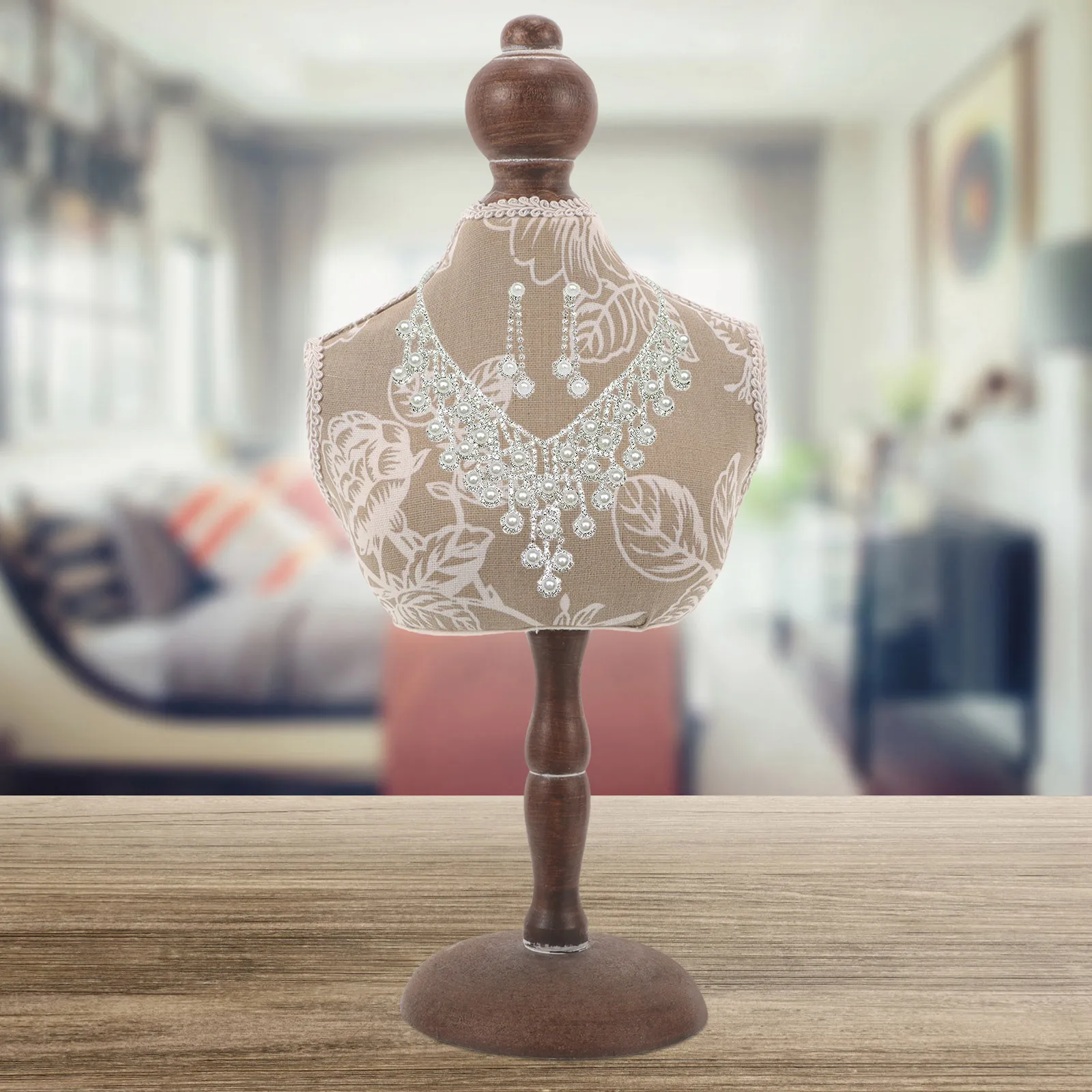 Jewelry Display Stand Vintage Necklace Showcase Rack For Selling Elegant Bust Stand Organizer Stylish Chains Holder