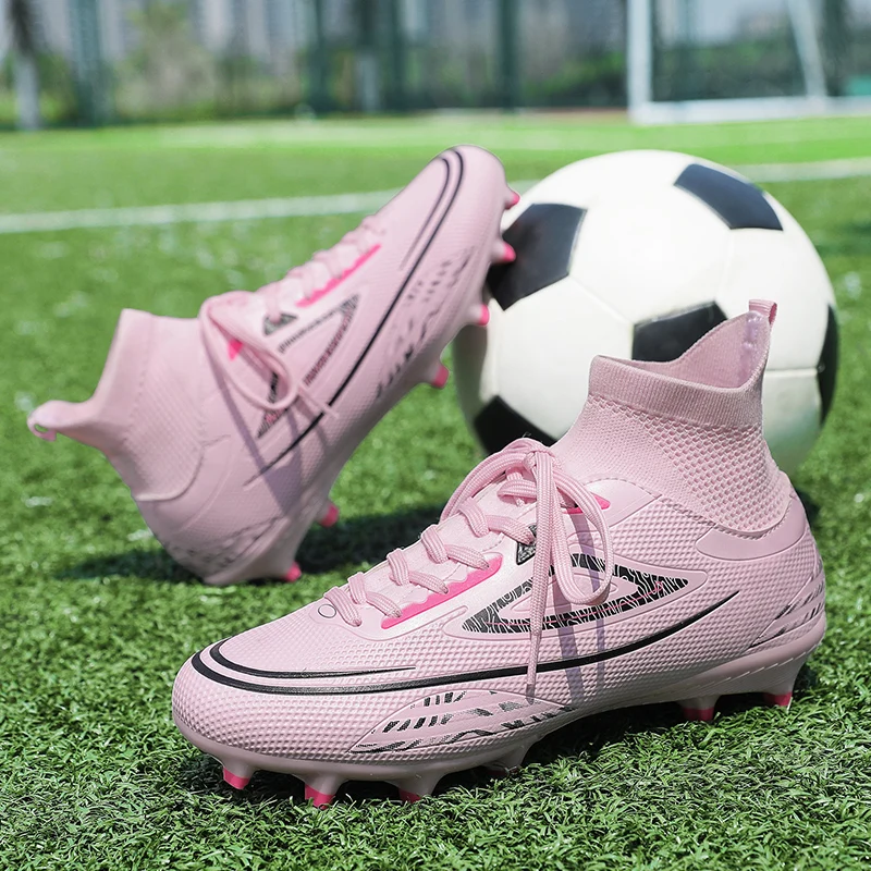 

A pair of children's four-season leather soccer shoes with long studs, wear-resistant soccer shoes, sizes 35-42，HXH-2601