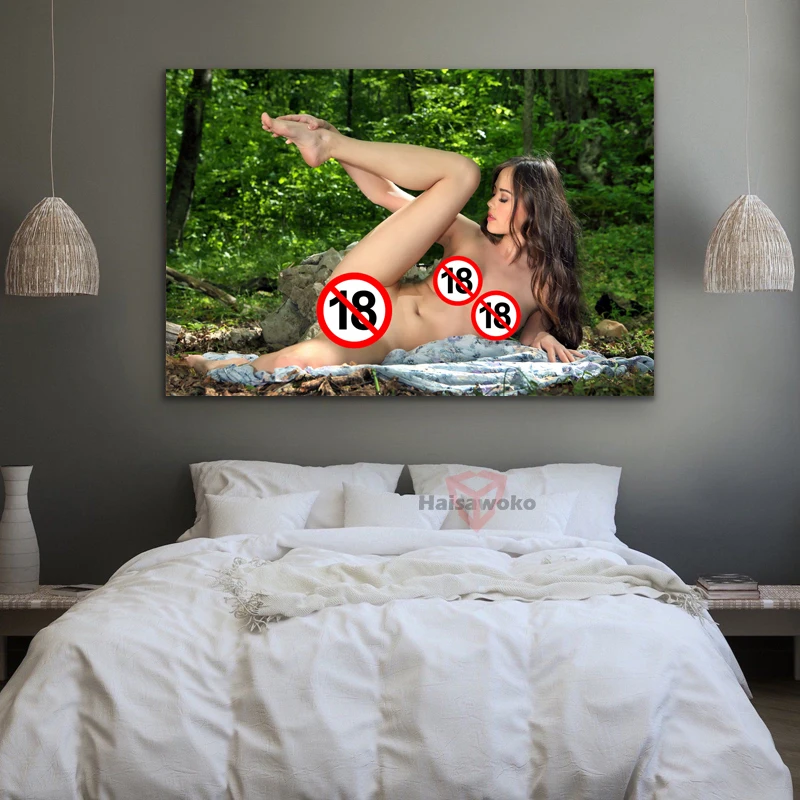 Sexy Model Brunette Tits Girl Li Moon Naked Woman Picture Canvas Printings Home Decor Bedroom Painting Wall Art Poster