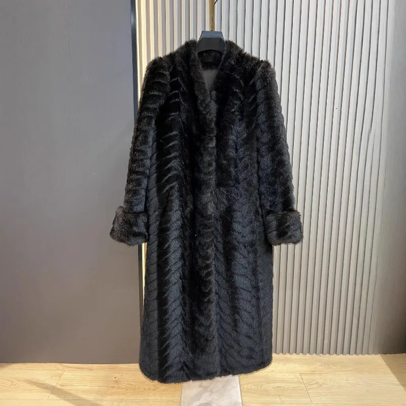 フェイクミンクファーコート女性の冬の新しいロング肥厚毛皮のようなジャケットミンク統合スタイリッシュな年齢を軽減するオーバーコートアウターウェア