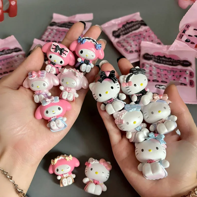 الأصلي سانريو الحب Bowknot سلسلة حقيبة أعمى لعبة العصرية الإناث هدية عرض الشكل تحصيل أرقام صندوق أعمى صغير لطيف