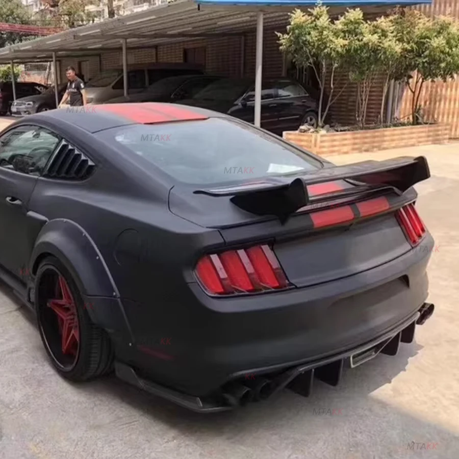 GT Style Real Carbon Fiber Rear Trunk Spoiler Wing Lip for Ford Mustang 2015-2022 Rear Trunk Spoiler Wing Car Accessories FRP 6