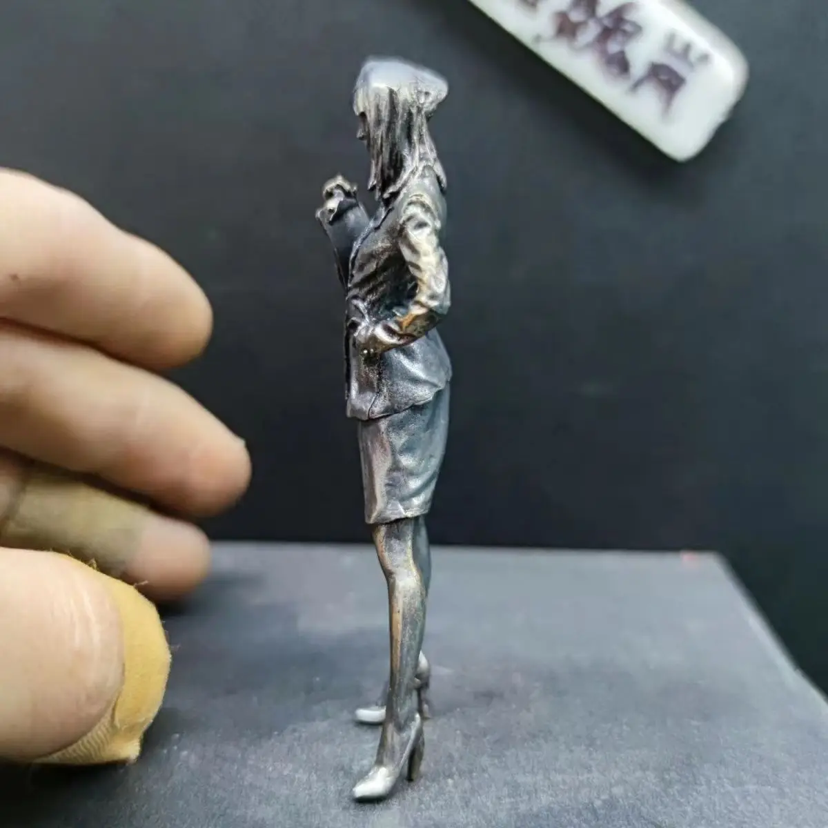 Feminino soldado saia oficial beleza figuras de ação metal cobre fino fazer antigo modelo em miniatura ornamento acessório decoração criativa