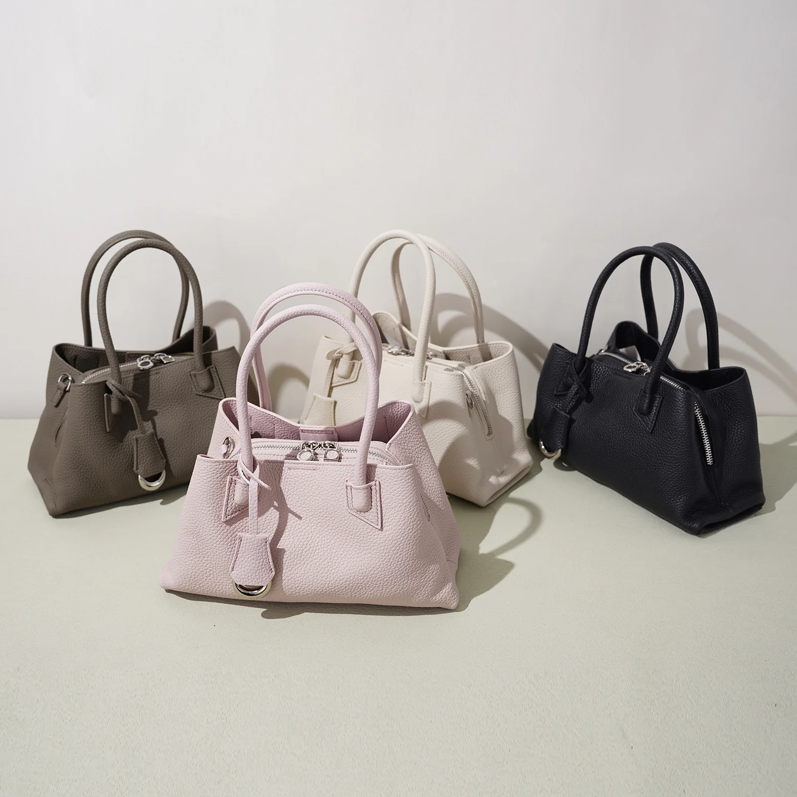 

Spring 2026 New Simple Versatile Leather Briefcase Handbag Top Layer Cowhide Niche Shoulder Crossbody Bags Commuter Women's Bag