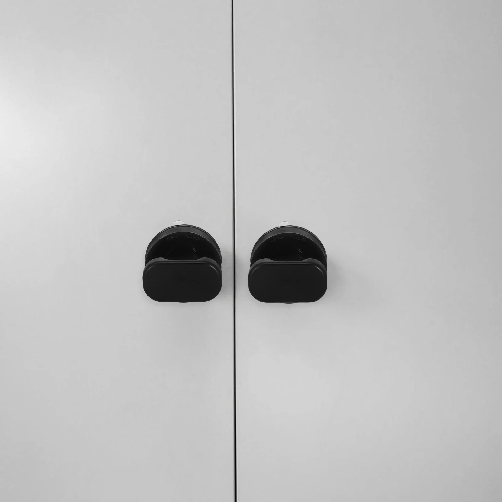 

2pcs Suction Cup Armrest Bathroom Door Knob Cabinet Handles Pulls Black Adhesive Self Stick Drawer Pulls Helper Closet Door