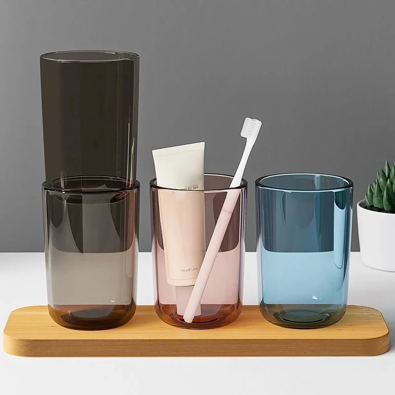 A Transparent Mouthwash Cup with A High Aesthetic Level, A Couple's Light Luxury Toothbrush Cup, and A Transparent Plastic Cup