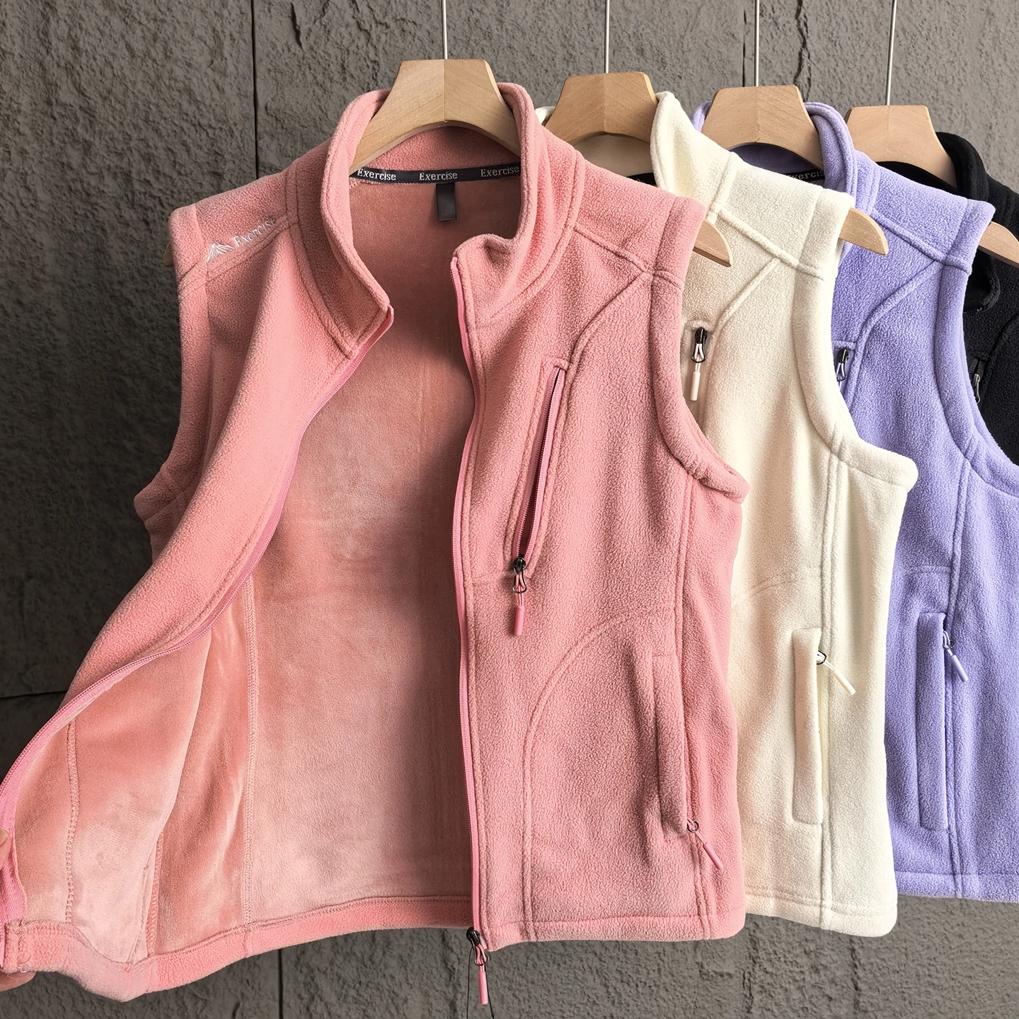 

Утепленный двусторонний флисовый жилет с воротником-стойкой для женщин, серия для активного отдыха, осенне-зимний теплый модный жилет-куртка