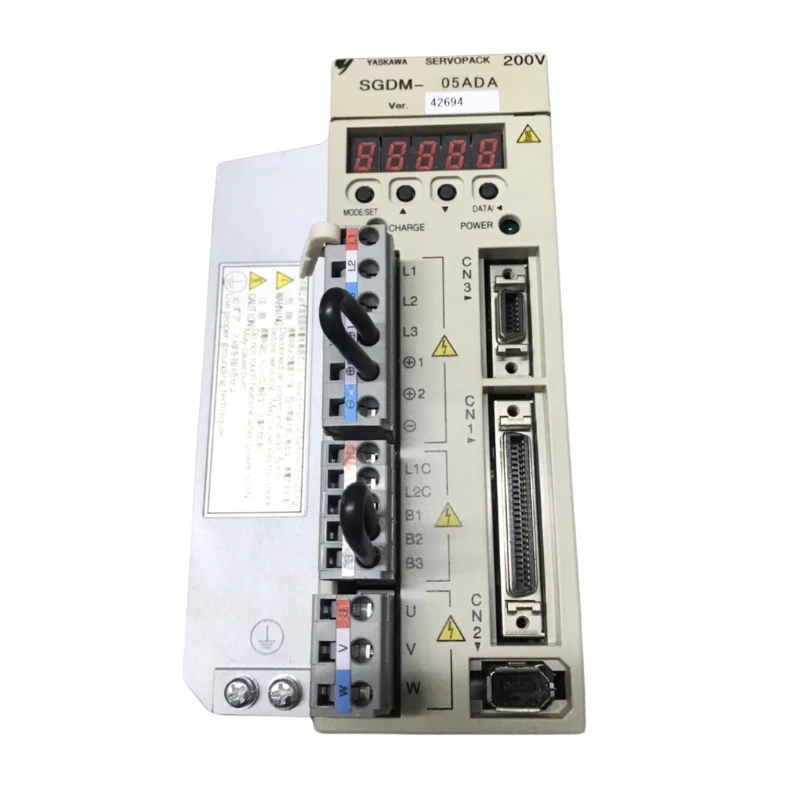 New In Box Yaskawa SGDM-05ADA Servo Drive 1 Year Warranty