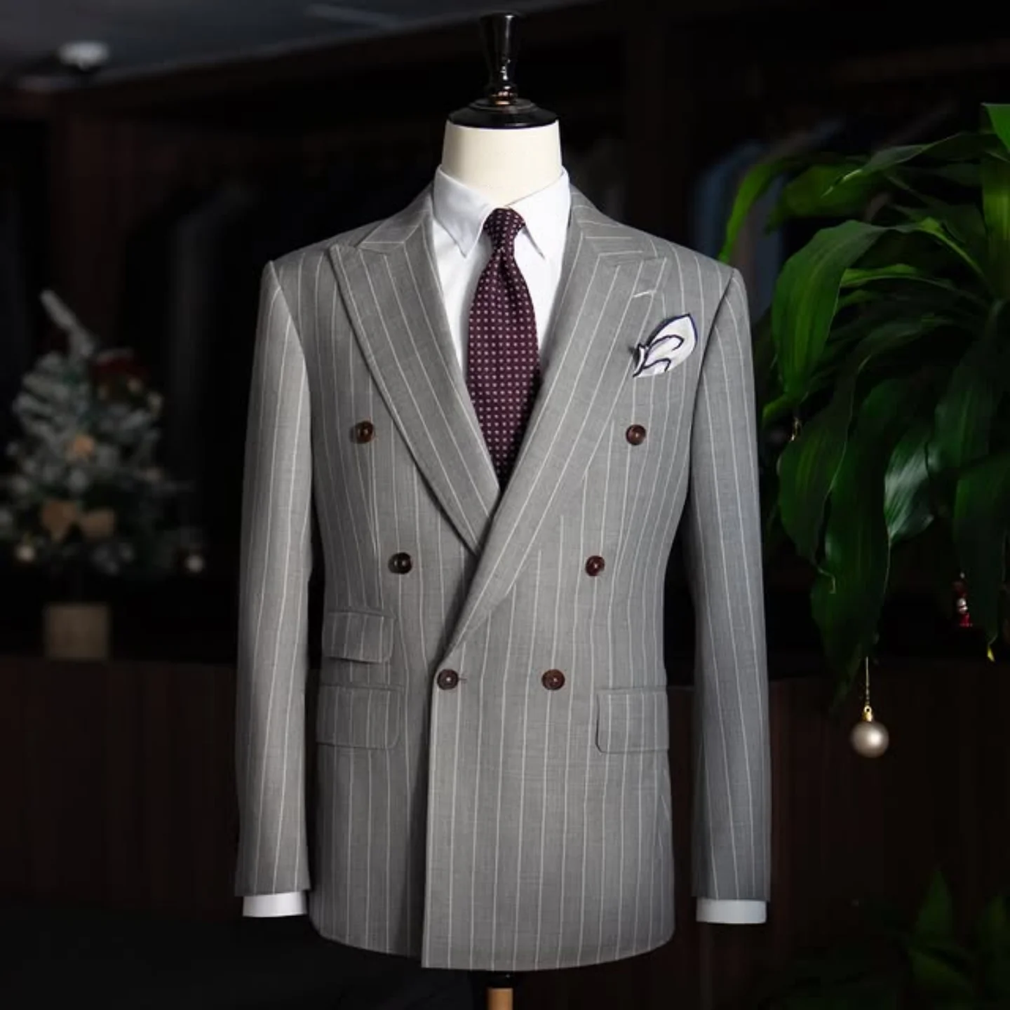 

Luxury Grey Pinstripe Men's Double Breasted Suit Formal Business Wedding Office Modest Blazer Trousers Groom Wear Customized