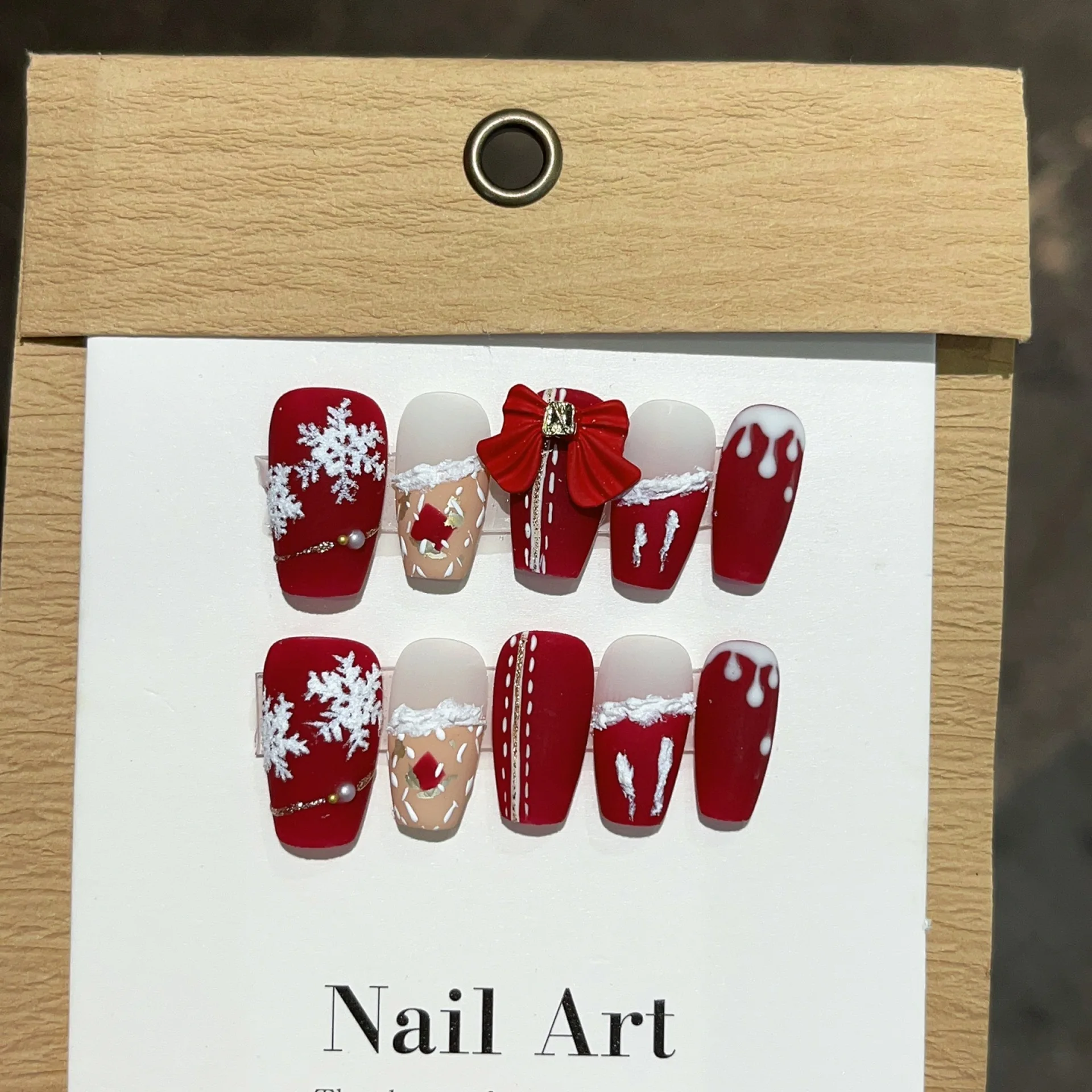 

10 шт., рождественский пресс ручной работы на ногтях, полное покрытие, милые блестящие снежинки, французская балерина, красный 3D бант, носимые накладные ногти, искусство