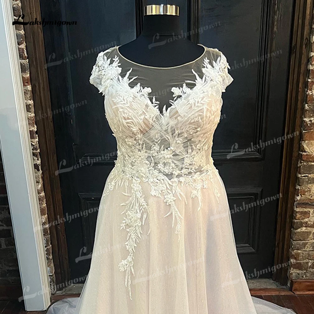 Boho Plus Size A Line Wedding Dresses Elegant O-Neck Short Cap Sleeve Back Button Lace Appliques For Women Bride Gown Sweep Robe